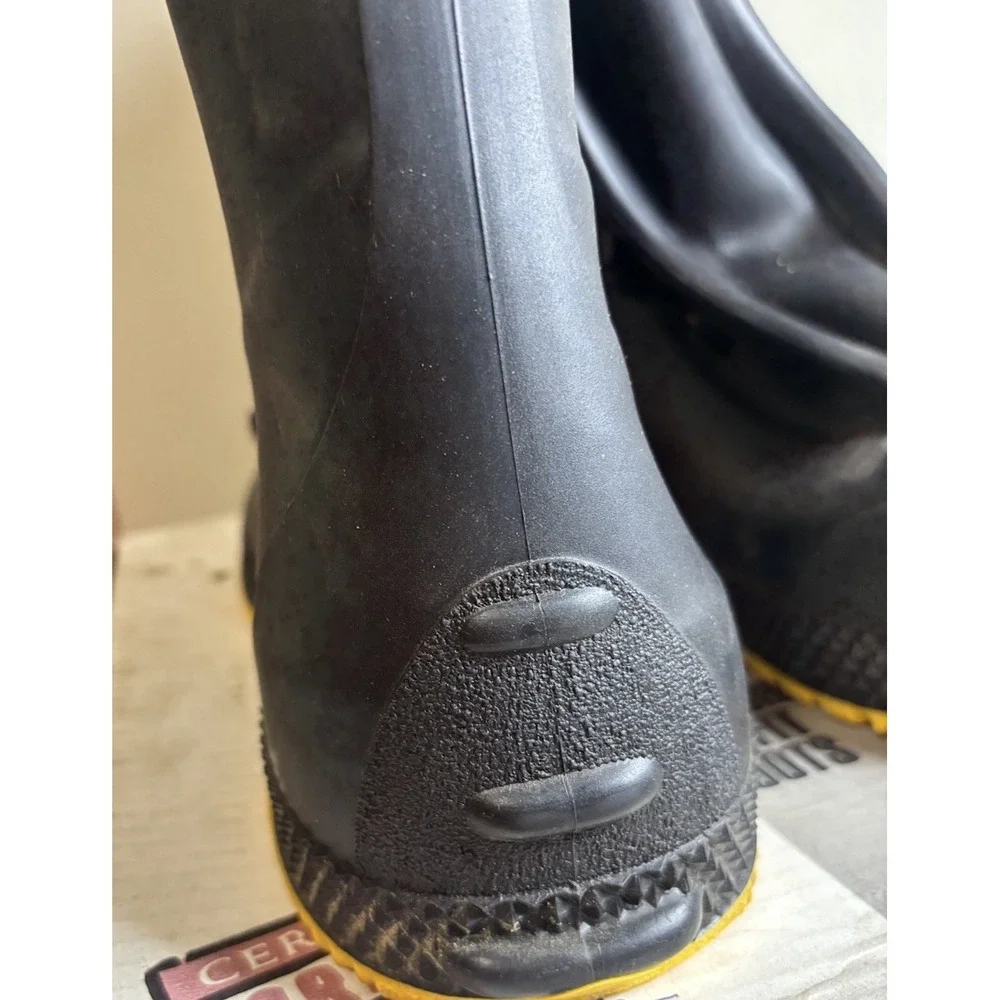 Servus SF Super-fit Overboot Designed For Hard-To-Fit Workboots‎ Med (9-10) NEW